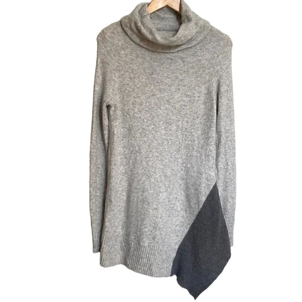 The Limited Turtleneck Wool Alpaca Blend Two Tone Sweater Gray Asymmetric